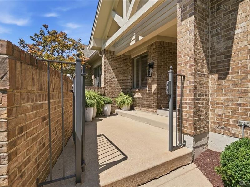 4962 Walnut Walk, Kettering, OH 45429 Photo 6