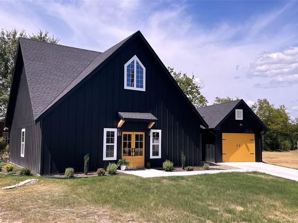 201 Man-O-War, Groesbeck, TX 76642