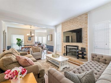4320 Bellaire Drive S, Unit 205W, Fort Worth, TX 76109