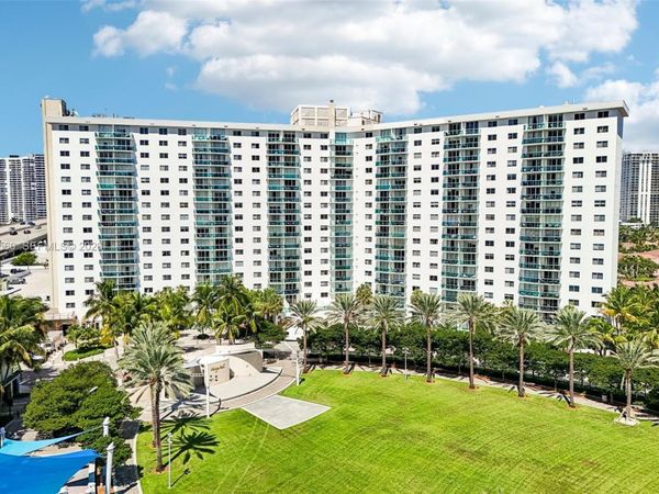 19370 Collins Ave , Unit 1120, Sunny Isles Beach, FL 33160