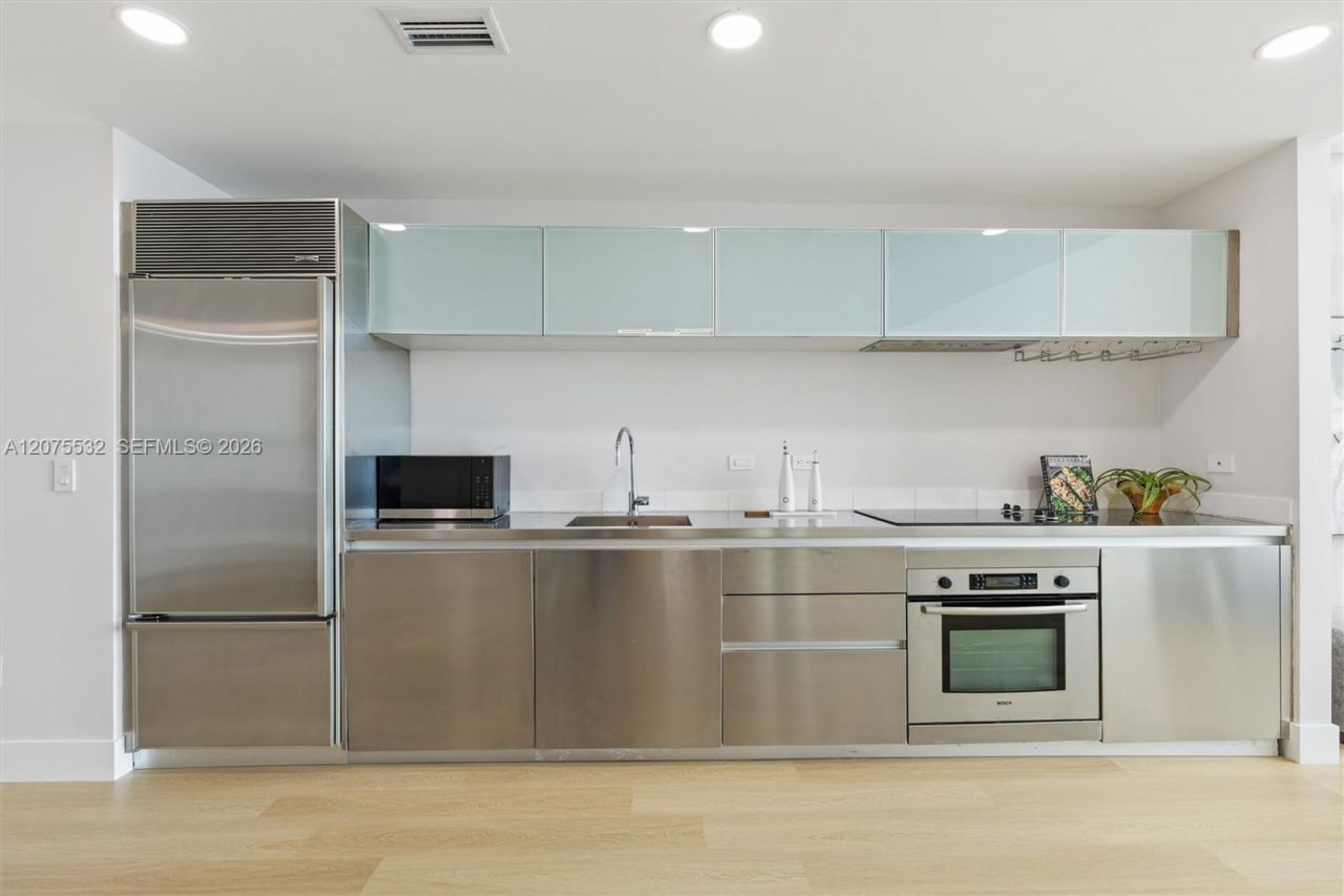 1040 Biscayne Blvd , Unit 3403, Miami, FL 33132 Photo