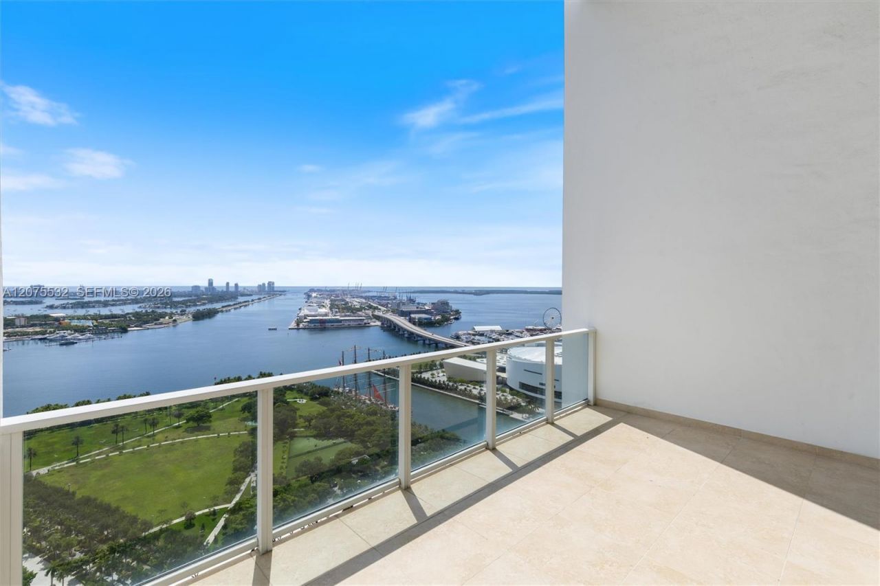 1040 Biscayne Blvd , Unit 3403, Miami, FL 33132 Photo