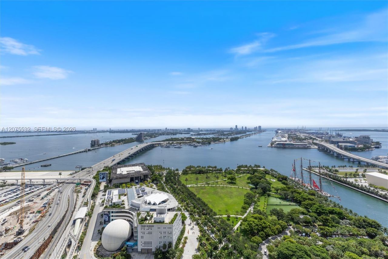 1040 Biscayne Blvd , Unit 3403, Miami, FL 33132 Photo