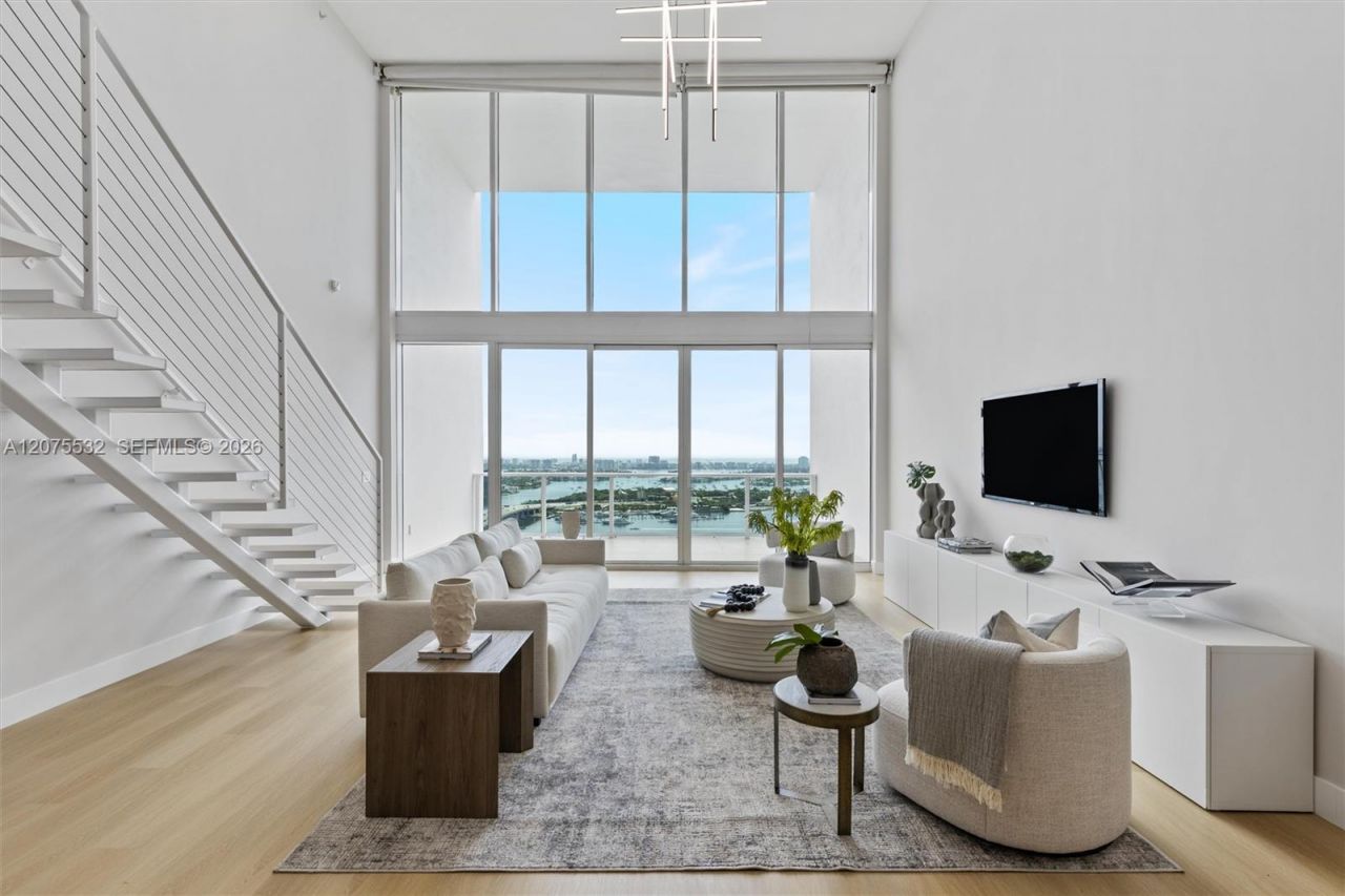 1040 Biscayne Blvd , Unit 3403, Miami, FL 33132 Photo
