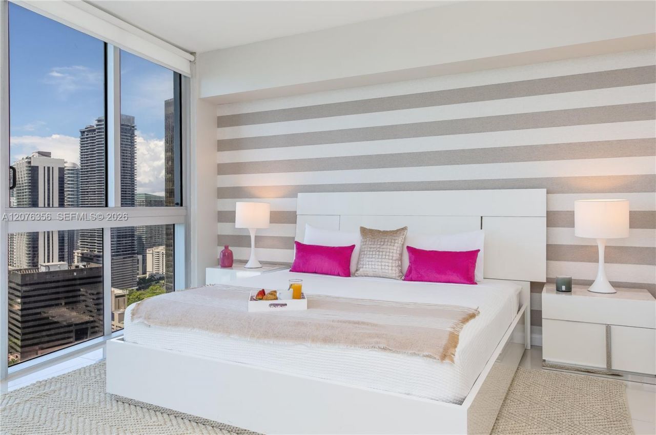 485 Brickell Ave , Unit 3410, Miami, FL 33131 Photo