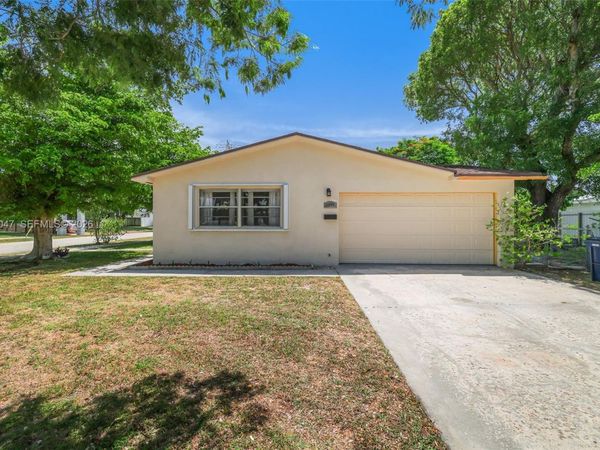 9354 Caribbean Blvd , Cutler Bay, FL 33189