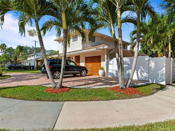 2801 N 38th Ave , Hollywood, FL 33021