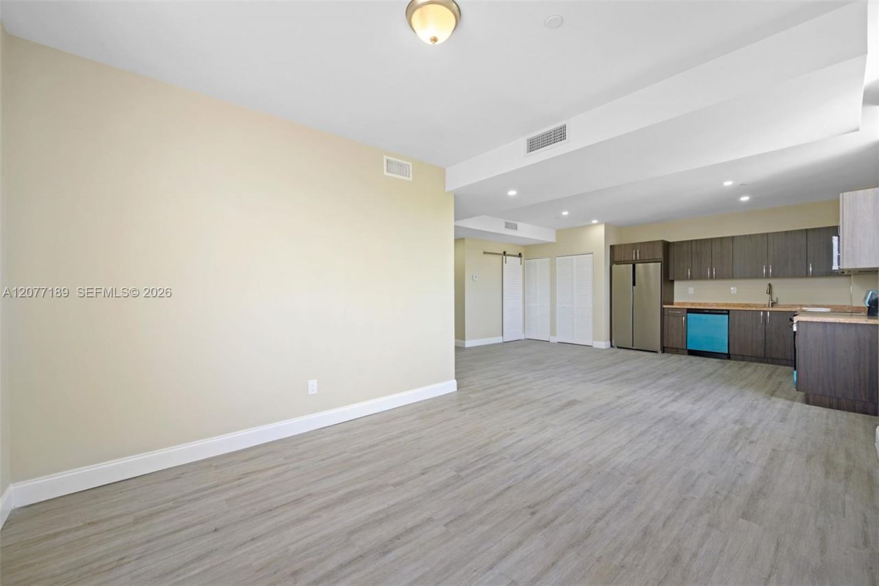 1020 NW 2 Ave , Unit 301, Hallandale Beach, FL 33009 Photo