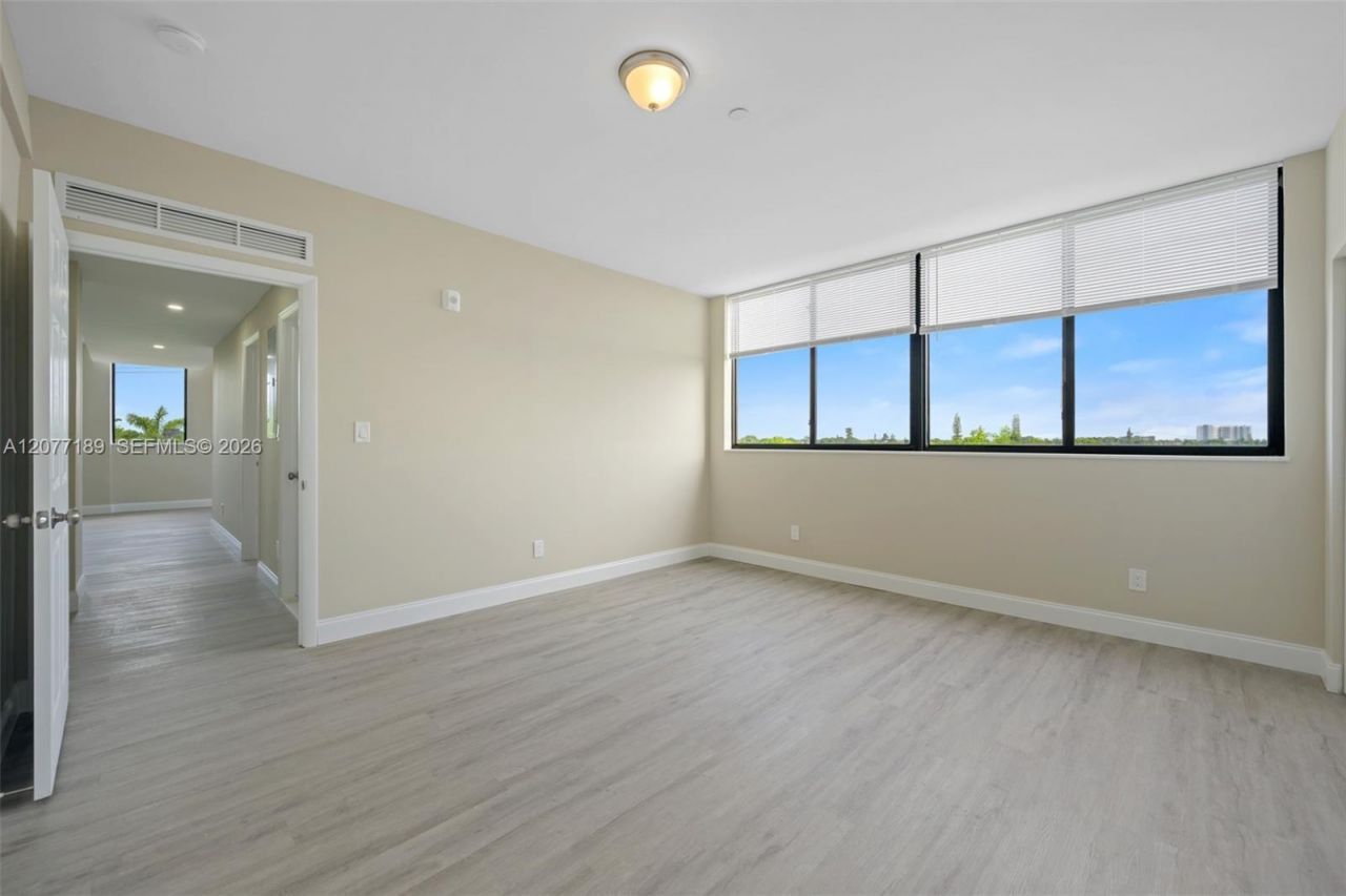 1020 NW 2 Ave , Unit 301, Hallandale Beach, FL 33009 Photo