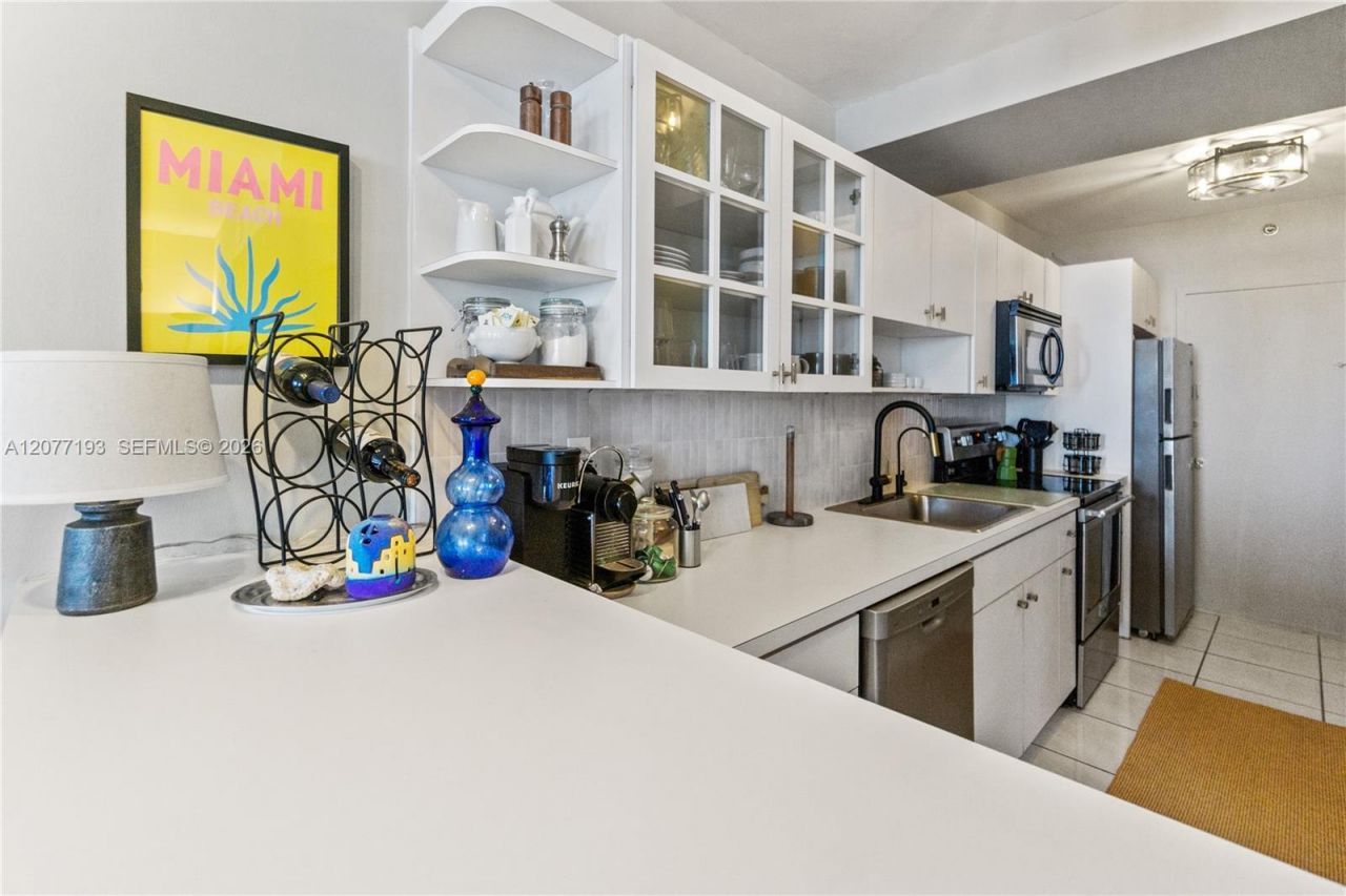 100 Lincoln Rd , Unit 1107, Miami Beach, FL 33139 Photo