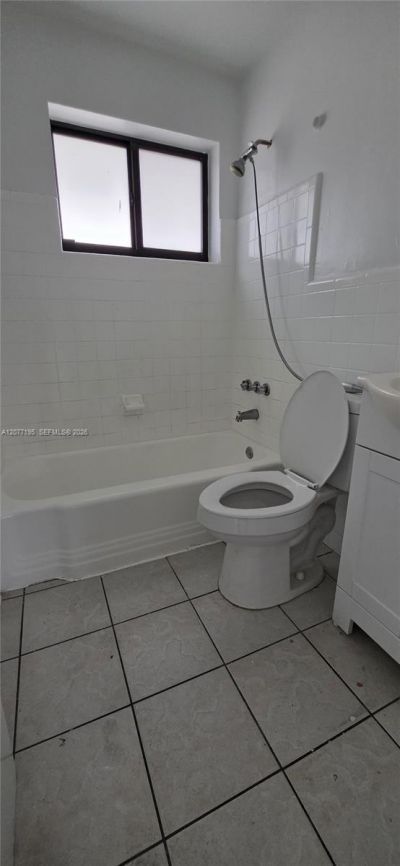 664 W 29th St, Unit 6, Hialeah, FL 33012 Photo