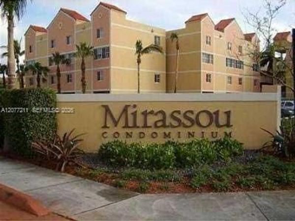 6045 NW 186th St , Unit 106, Hialeah, FL 33015