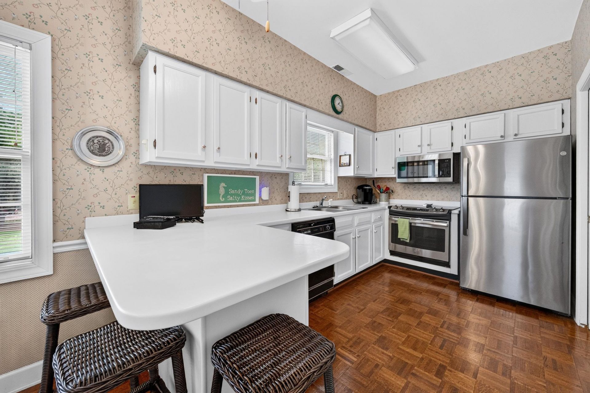 737 Bonnyneck Dr. Photo 12