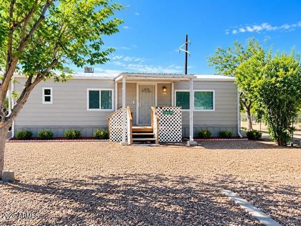 20519 E EMERALD Drive, Black Canyon City, AZ 85324