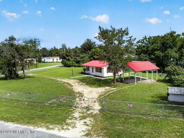 344 5TH Way, Interlachen, FL 32148