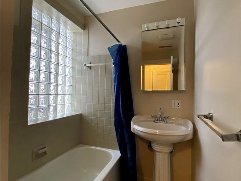 2469 Overlook Road, Unit Unit 1, Cleveland Heights, OH 44106 Photo 18