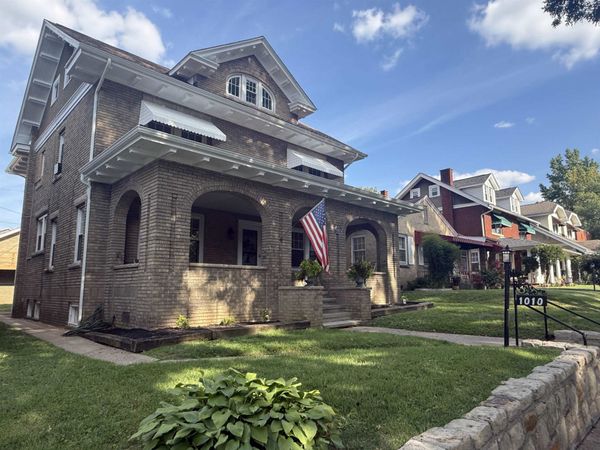 1010 13th Street, Huntington, WV 25701