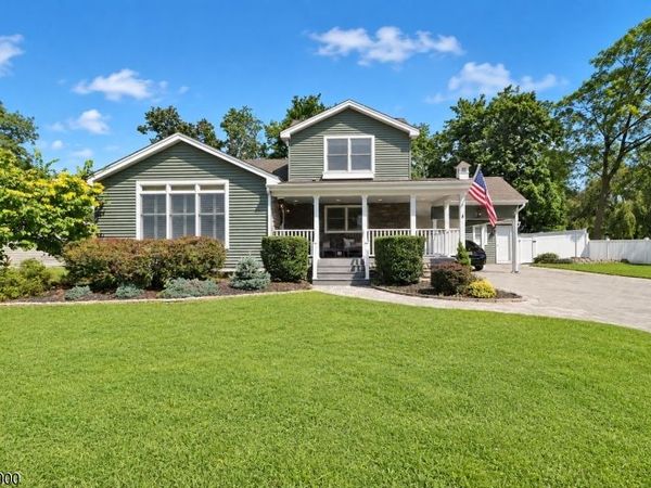 4 Raymond Ct, Lincoln Park, NJ 07035