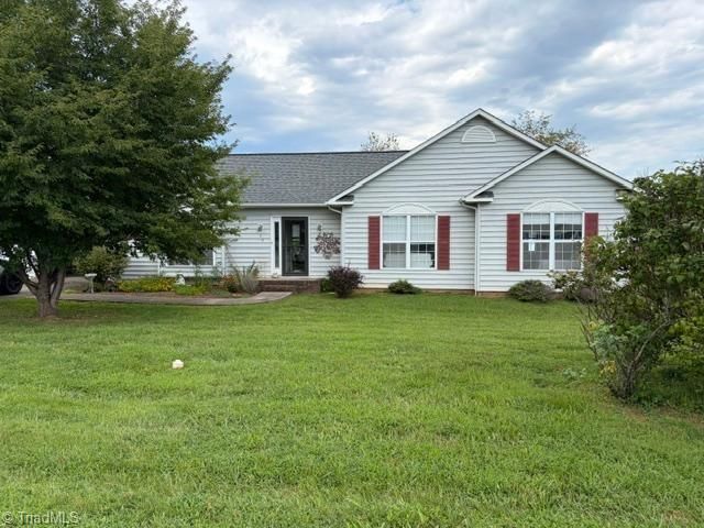 104 Blairfield Court, North Wilkesboro, NC 28659 Main Photo