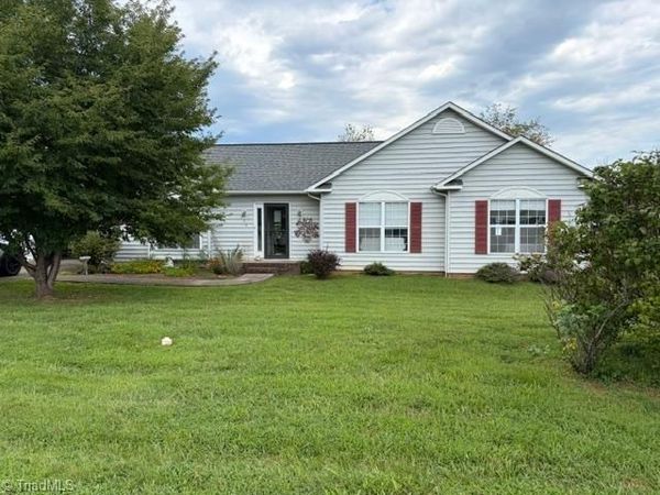 104 BLAIRFIELD Court , North Wilkesboro, NC 28659
