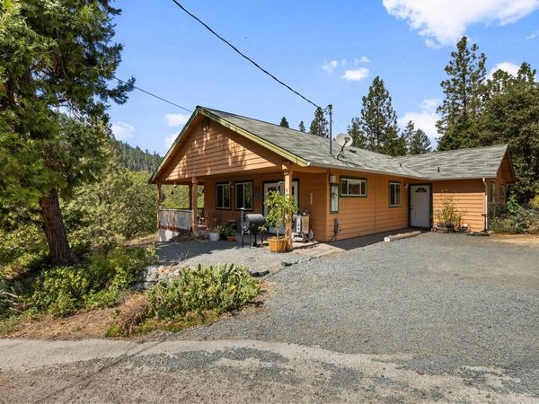 897 Savage Creek Road, Grants Pass, OR 97527