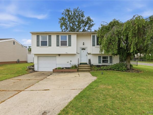 149 Le Havre Drive, Buffalo, NY 14227