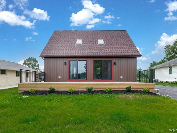4017 West River Parkway , Grand Island, NY 14072