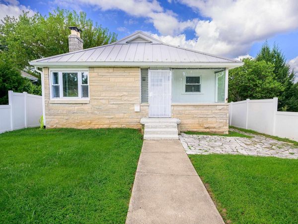 918 W 4TH Street, Bloomington, IN 47404