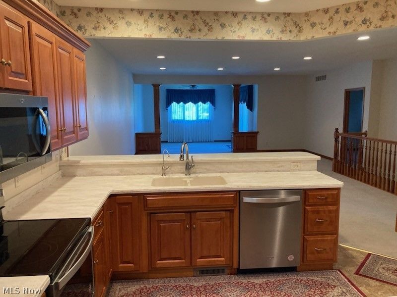 1322 Meadowbrook Drive, Dover, OH 44622 Photo 10