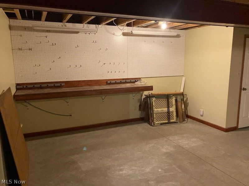 1322 Meadowbrook Drive, Dover, OH 44622 Photo 34