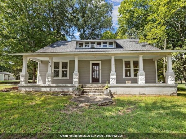 217 Bridge Rd, Killen, AL 35645