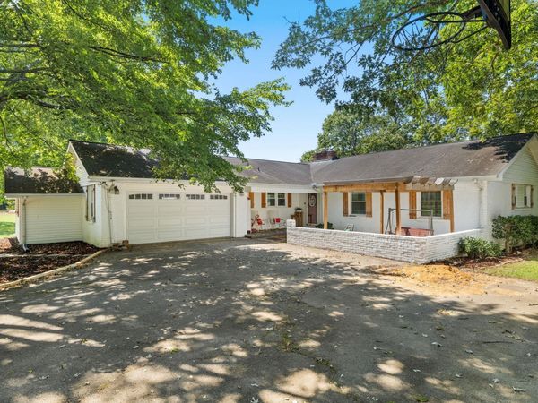 4020 Co Rd 200, Florence, AL 35633
