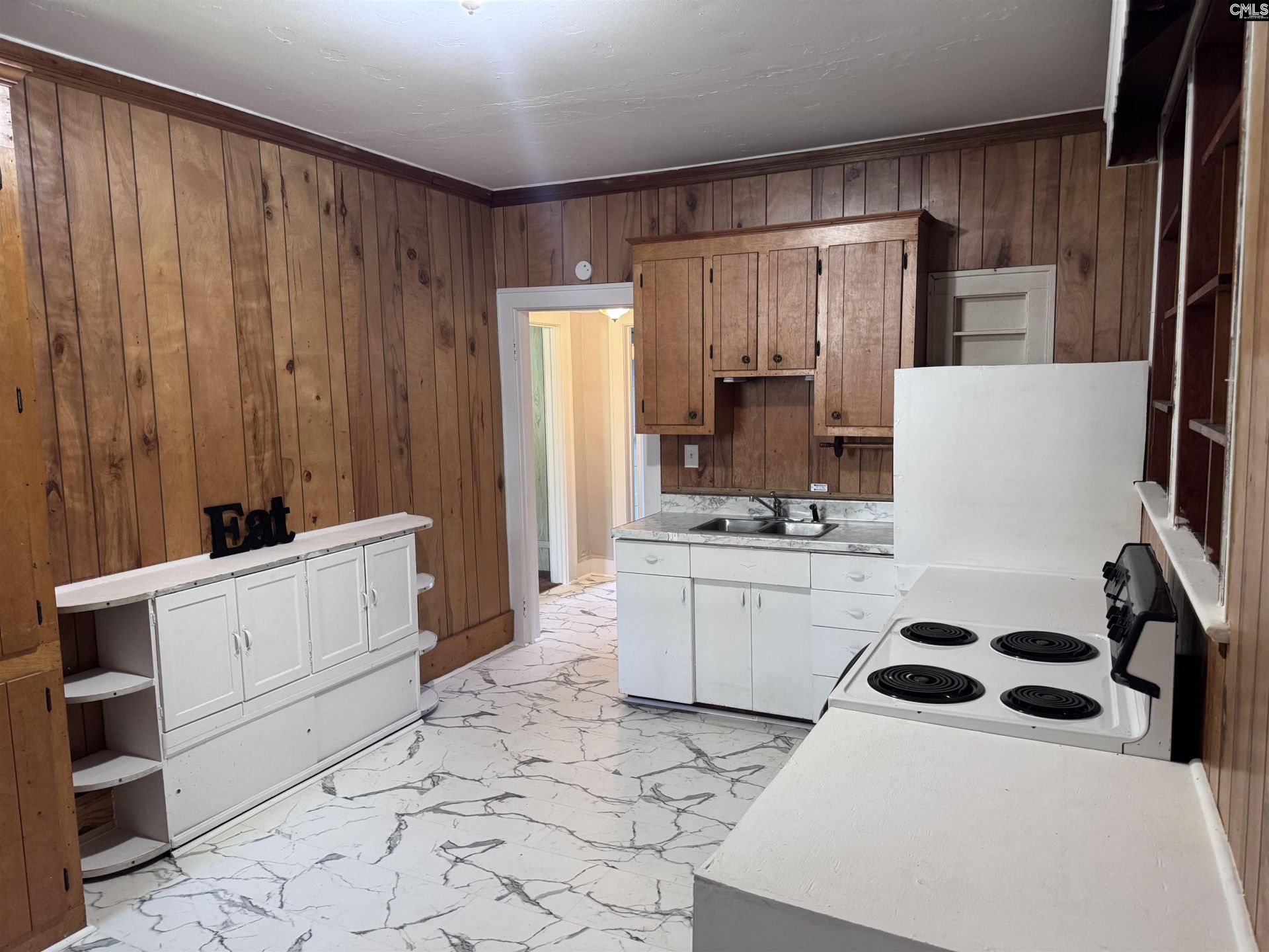 160 Willow Street  Photo 10