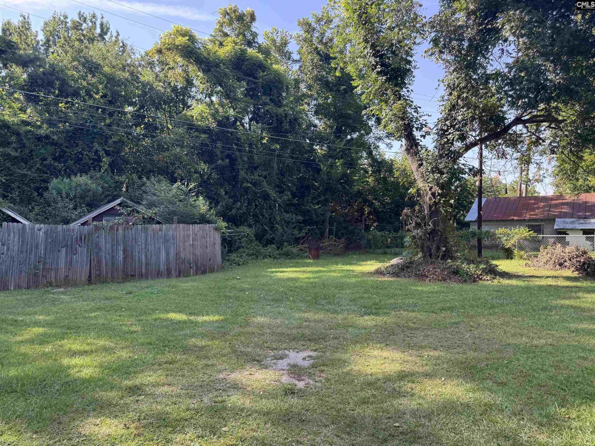 160 Willow Street  Photo 5