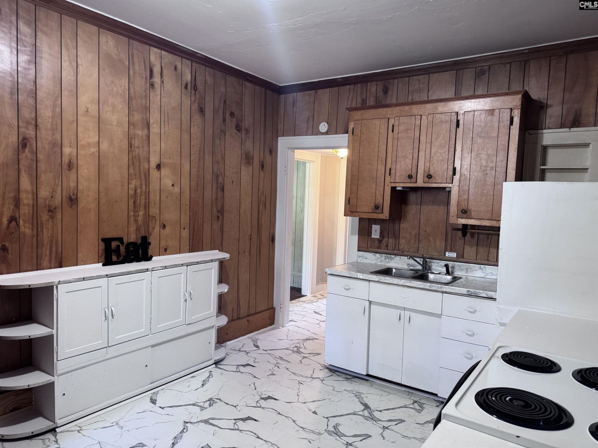 160 Willow Street  Photo 9