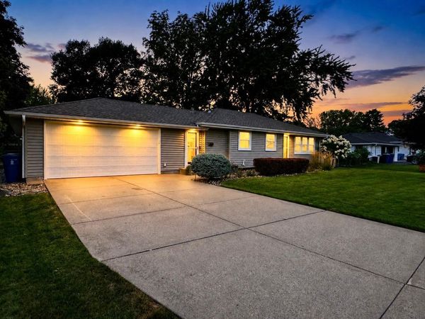 10118 Park Avenue S, Bloomington, MN 55420