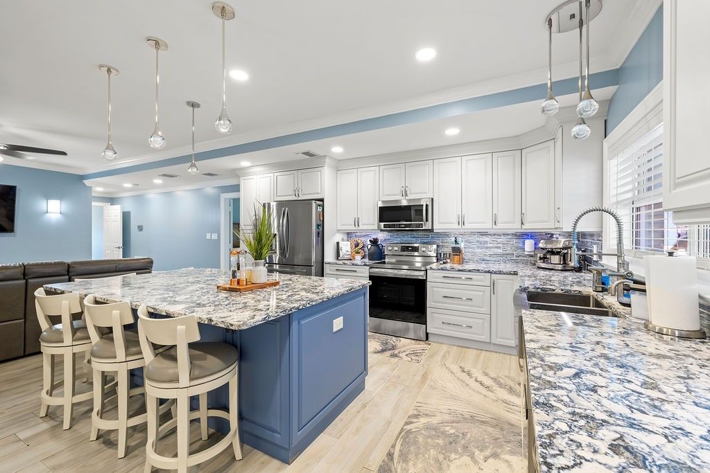 6850 53rd Street, Vero Beach, FL 32967 Photo