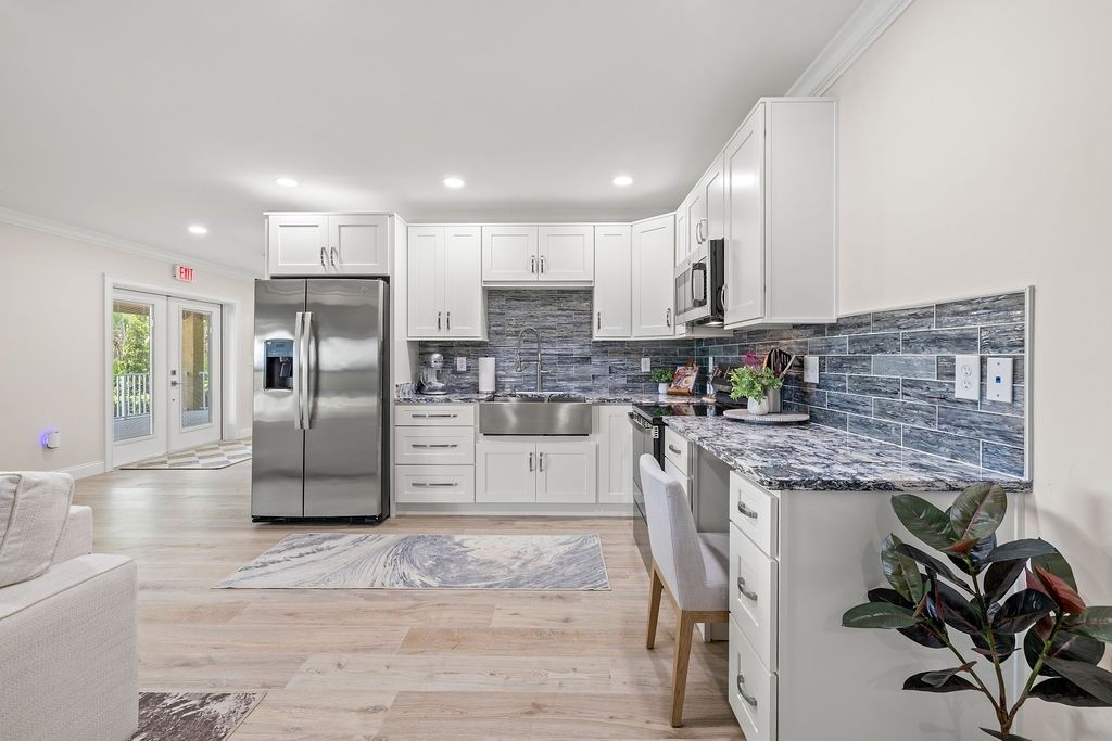 6850 53rd Street, Vero Beach, FL 32967 Photo