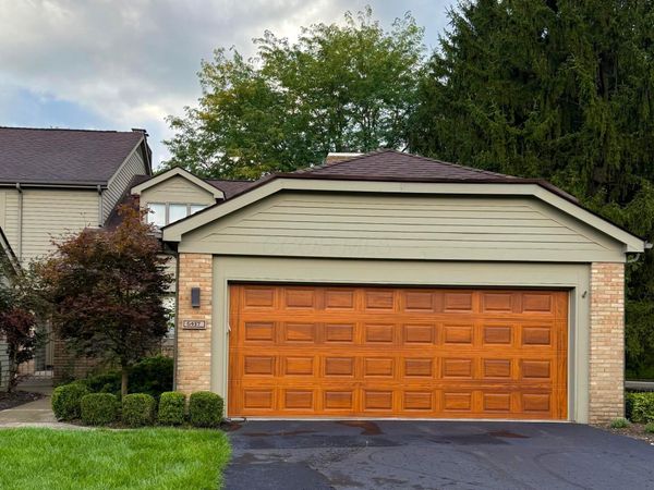 6457 Strathaven Court E, Worthington, OH 43085