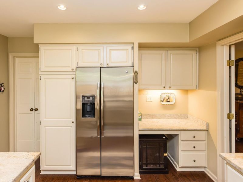 6457 Strathaven Court E, Worthington, OH 43085 Photo 9