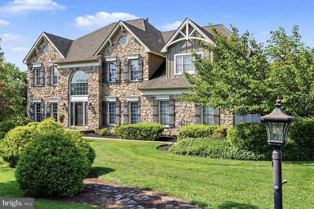9 SUNRISE DRIVE , DOYLESTOWN, PA 18901