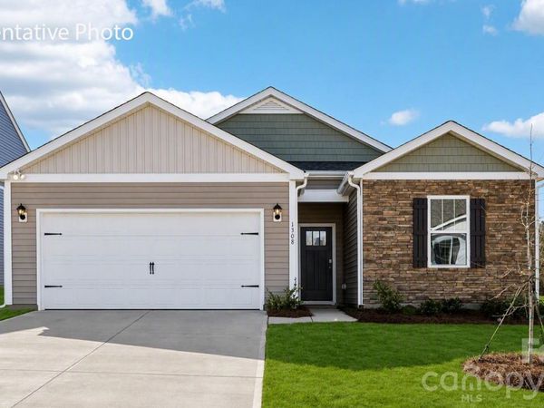 1020 Streamwood Avenue, Newton, NC 28658
