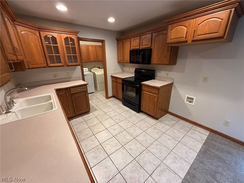 530 Oakdale Drive, Dover, OH 44622 Photo 11