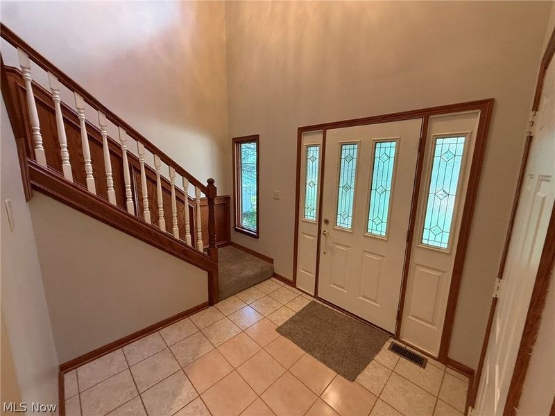 530 Oakdale Drive, Dover, OH 44622 Photo 3