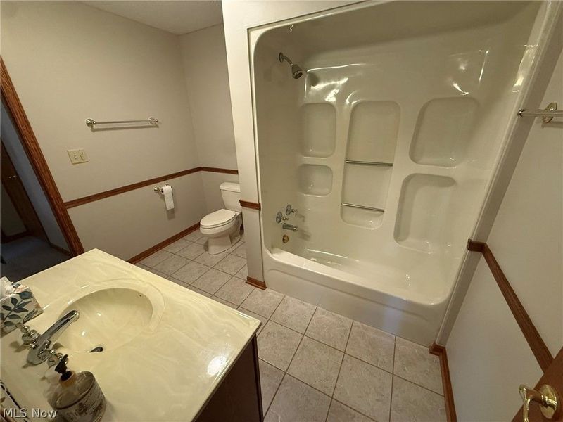 530 Oakdale Drive, Dover, OH 44622 Photo 41