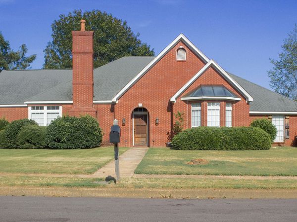1430 Orleans Pl., Tupelo, MS 38801
