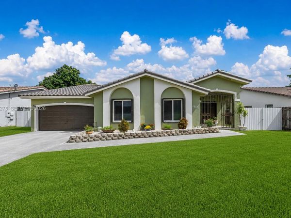 15123 SW 179th St , Miami, FL 33187