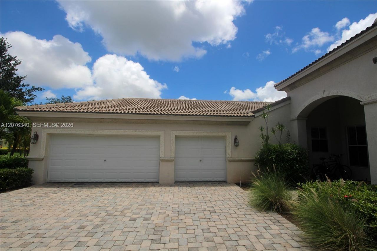 7635 Ironhorse Blvd , West Palm Beach, FL 33412 Photo