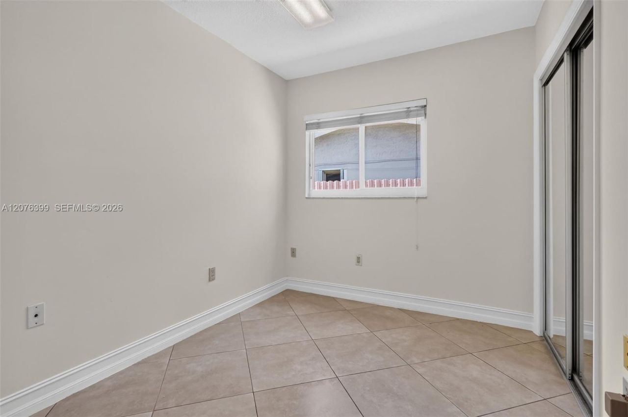 8936 SW 11th St , Miami, FL 33174 Photo