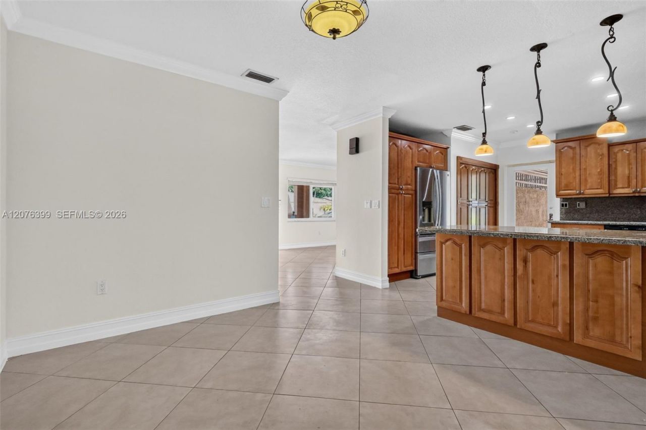 8936 SW 11th St , Miami, FL 33174 Photo